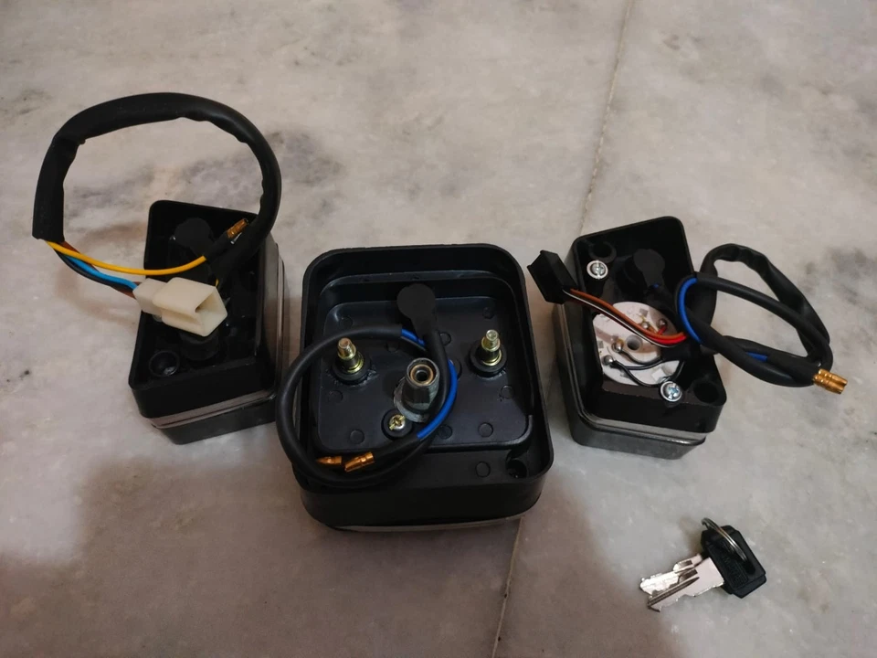 For Yamaha L2SN DT100 X YB100 Deluxe RX100 Speedometer Assy Ignition Switch Set Foto 3 de 4