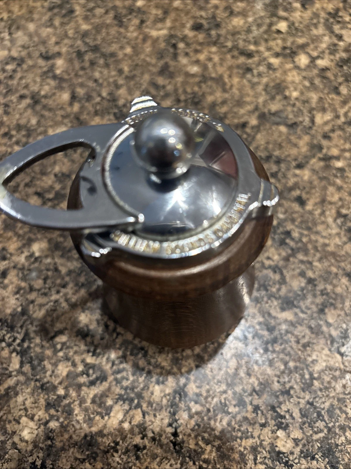 Vintage William Bounds Pepper Salt Mill Wood Grinder Made USA Adjustable Walnut
Opens in a new windo