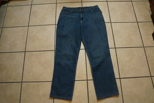 RN#130273 RELAXED FIT WOMENS JEANS (msr 