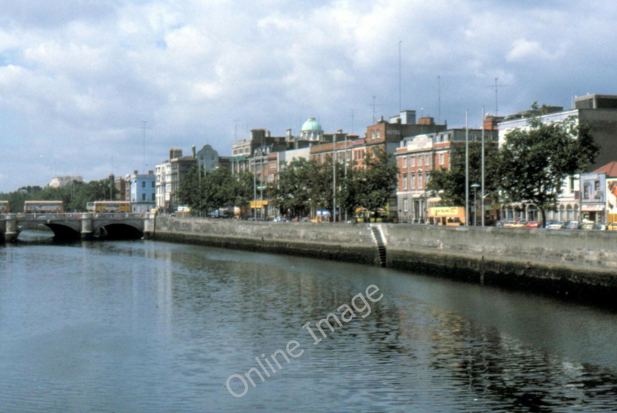 Photo 6x4 Dublin 1982 Mountjoy/O1634 Eden Quay, River Liffey