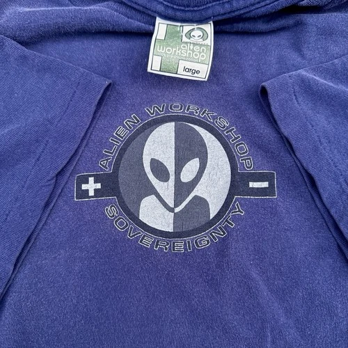 90’s Alien Workshop Sovereignty Skate T-Shirt Size M Vintage vintage concert t-shirt, vintage, single stitch, B+ condition