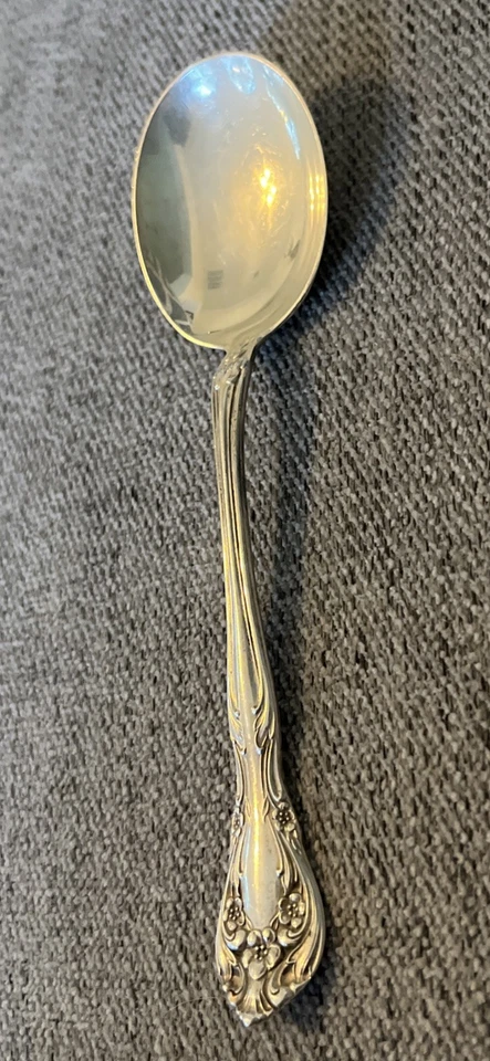 CUCHARA SOPERA/CREMA ROSA CASTILLO PLATA ESTERLINA ALVIN - Sin monograma Foto 3 de 4