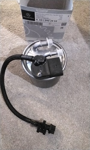 GENUINE FUEL FILTER MERCEDES OM651 SPRINTER 906 W447 VITO VIANO W639 511 514 516 - Picture 2 of 3