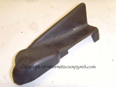 Subaru Forester mk1 2.0T EJ20 97-02 OSF RH Gummi Endverkleidung Scuttle Panel