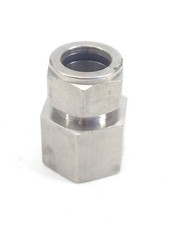 PARKER 316SS ADAPTER UNION 3/4” TUBING TO 1” FNPT (A876)