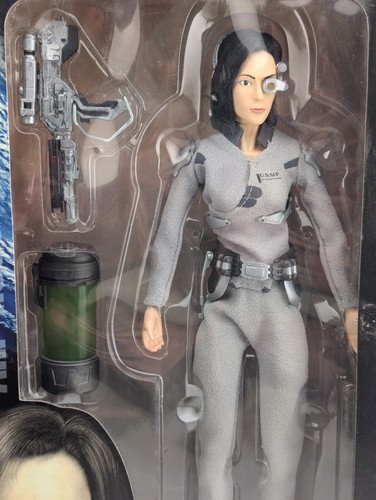 Final Fantasy The Spirit Within 2001 Dr. Aki Ross Actionfigur Spielzeug Palisaden - Bild 5 von 15