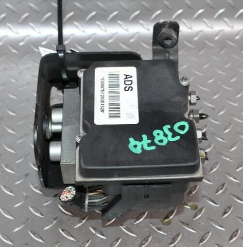 2009-2013 Chevy Silverado 1500 ABS Anti-Lock Brake Pump Module Assembly - Image 3 of 4