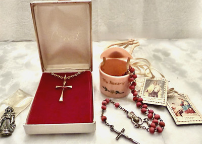 VTG Catholic Girl's Rosary Case Wood Beads, Scapular, Cross Necklace, Saint