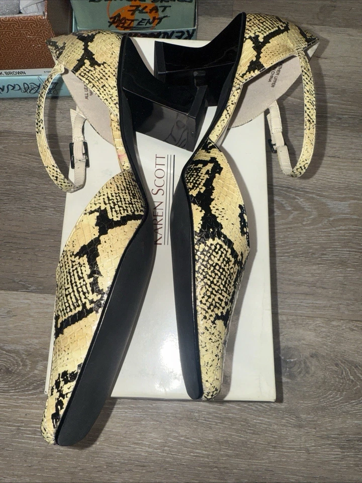 Karen Scott Animal Print Tacón Cuadrado Punta Cerrada Hebilla al Tobillo Talla 9.5M Foto 3 de 4