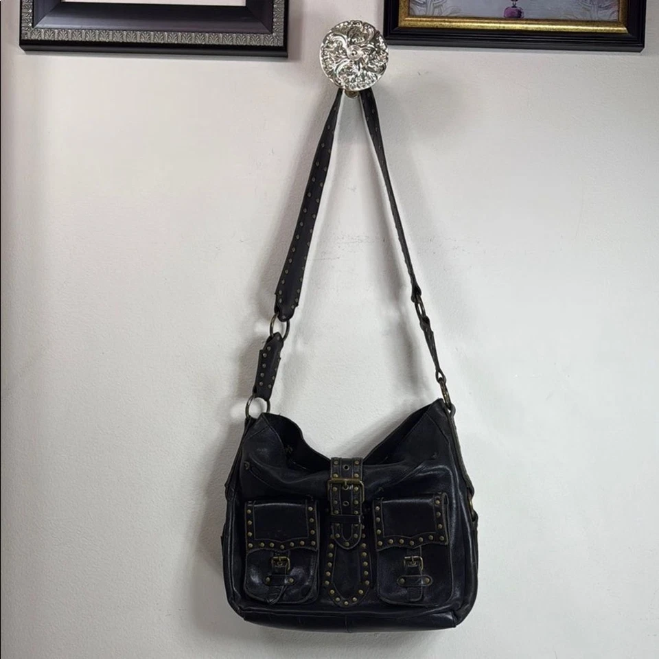 (X1) Vintage Betsey Johnson black shoulder bag with metal studs and leather - Image 2 of 4