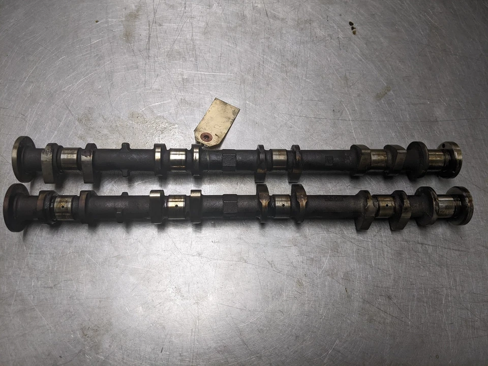 Right Camshafts Pair Set For 10-15 Nissan Armada  5.6 - Image 2 of 4