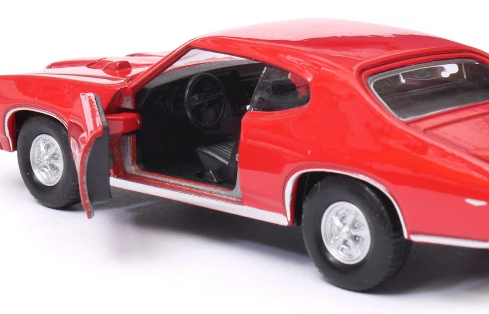 Welly 1969 Pontiac GTO arancione scala 1:34 1:39 auto pressofusa 4,5... - Immagine 2 di 4