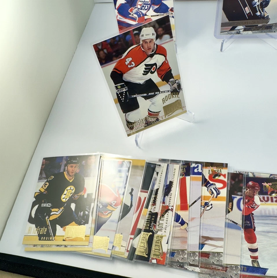 🏒 1993-94 Fleer Ultra 曲棍球卡套装(19 张卡)- 📦 快速发货💨✅ 带保护 — 第 4/4 张图片