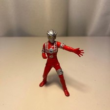 Ultraman Leo HG Series Figure