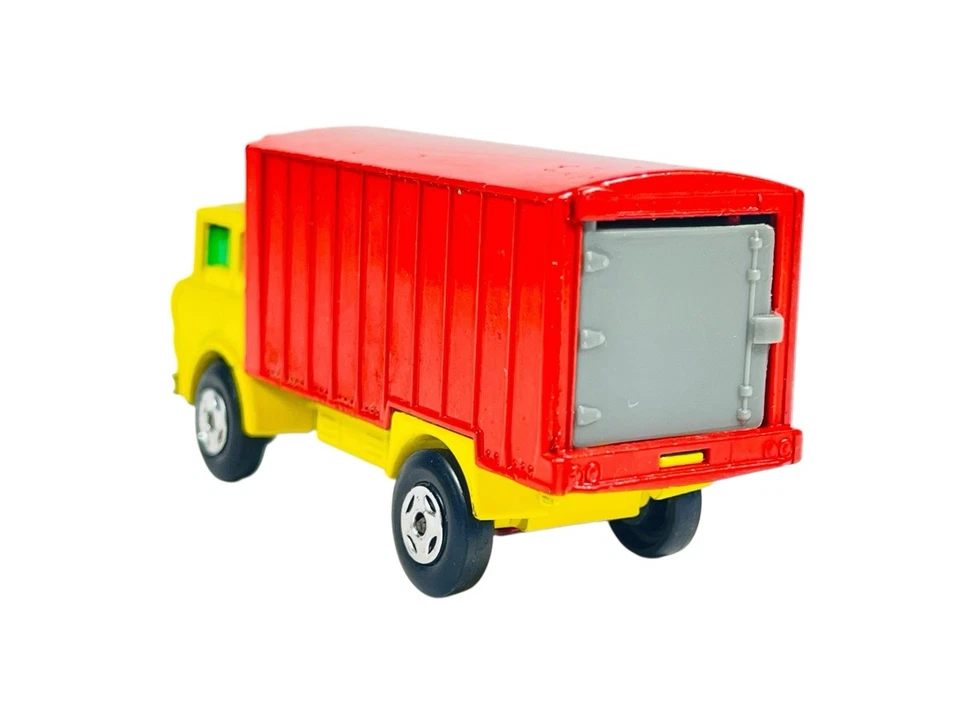 Matchbox Lesney Superfast MB44 Refrigerator Truck w/G Style Box - Image 3 of 4