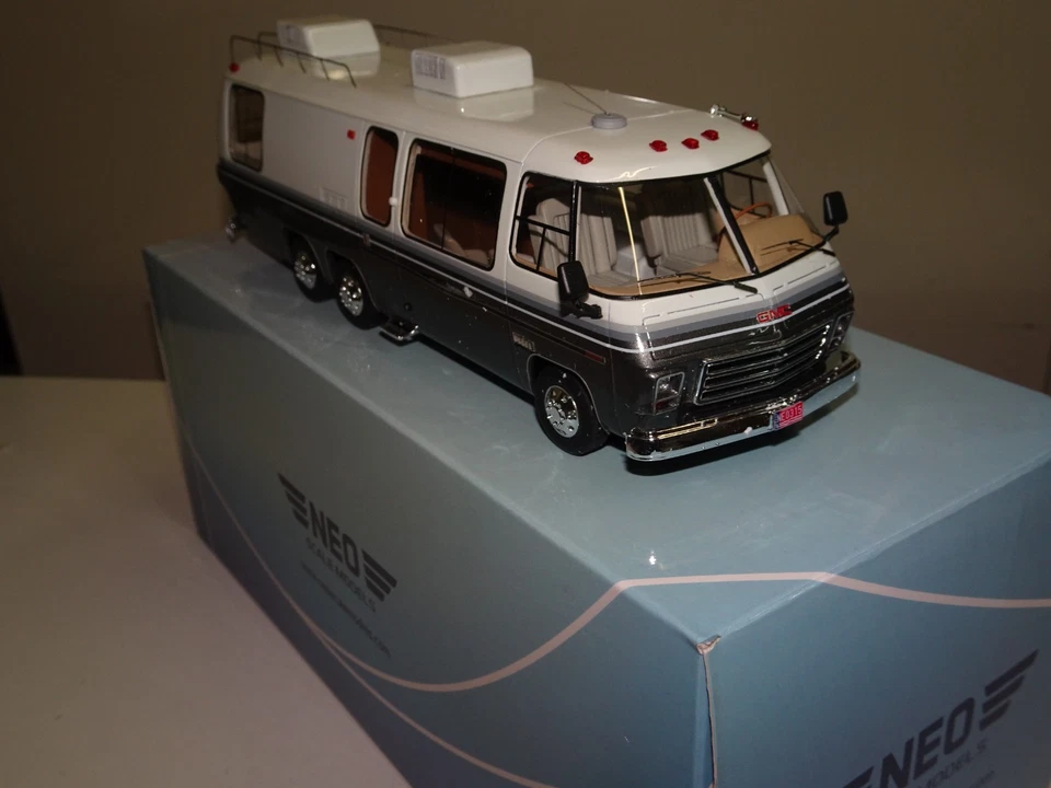 1:43 NEO GMC MOTORHOME -CAMPING CAR Blanc/Gris no ( dinky toys /norev/solido ) - Photo 2/4