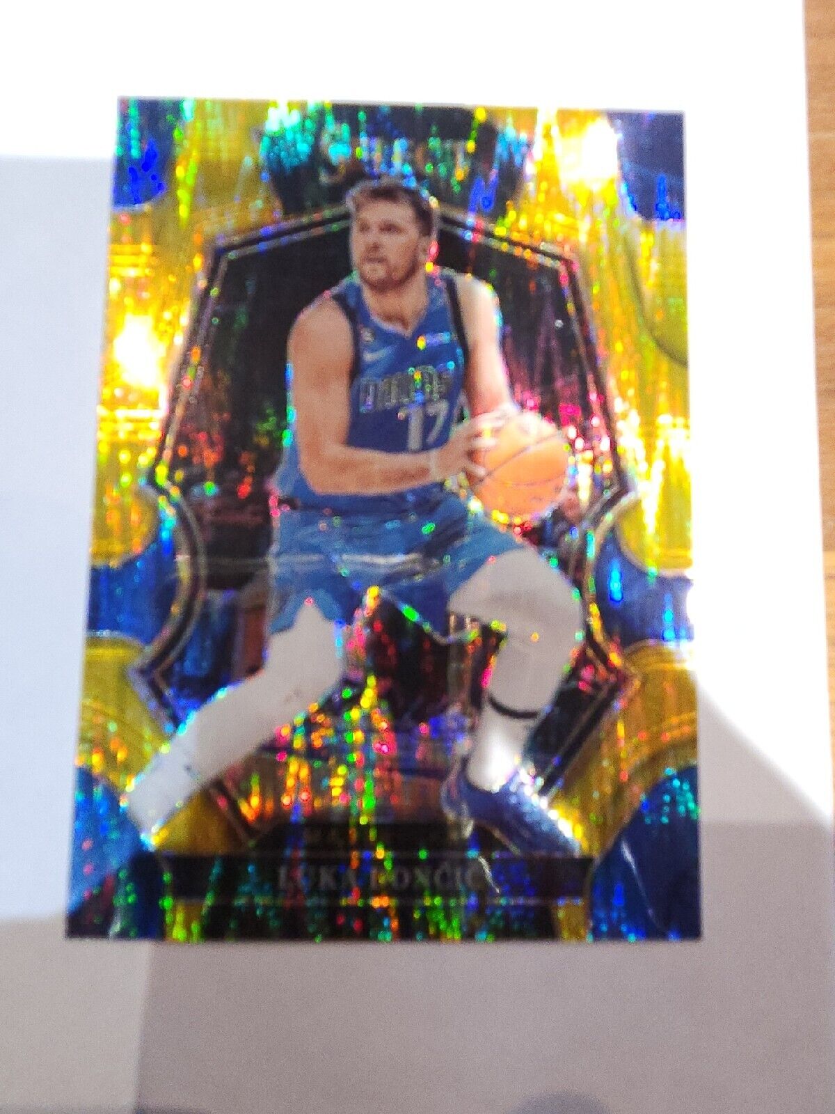 21-22 NBA select luka doncic gold disco-