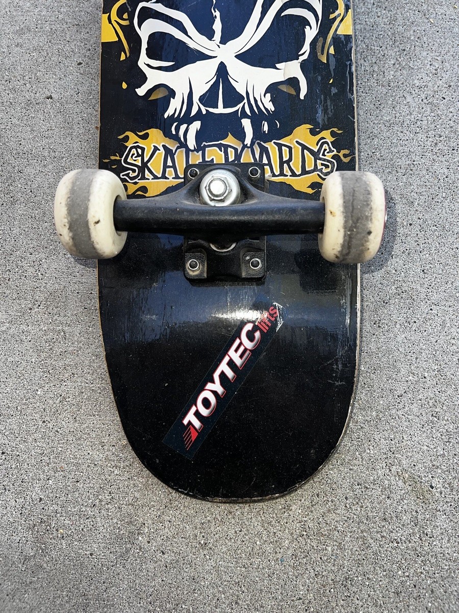 Channel One Bravo Sports Skateboard Skull Flames Fire Red Wheels