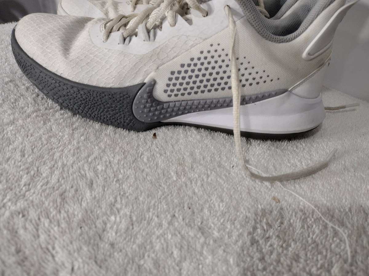 Nike Mamba Fury White Wolf Grey CK2087-100 Kobe Bryant