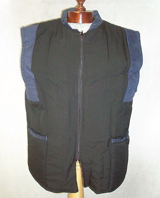 Schwarzer wattierter Herren Bodywarmer mit Fleecebesatz in Größen XL und XXL