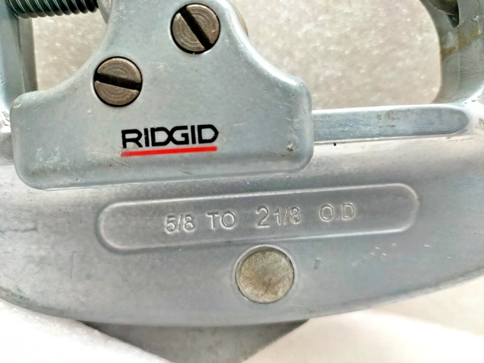 RIDGID 32930 NO.20 SCREW FEED TUBING CUTTER 5/8 TO 2-1/8 O.D - Image 2 of 4