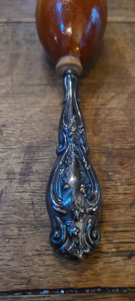 Calcetín de madera antiguo Darner con mango plateado mango de madera con forma de huevo ornamentado Foto 2 de 4