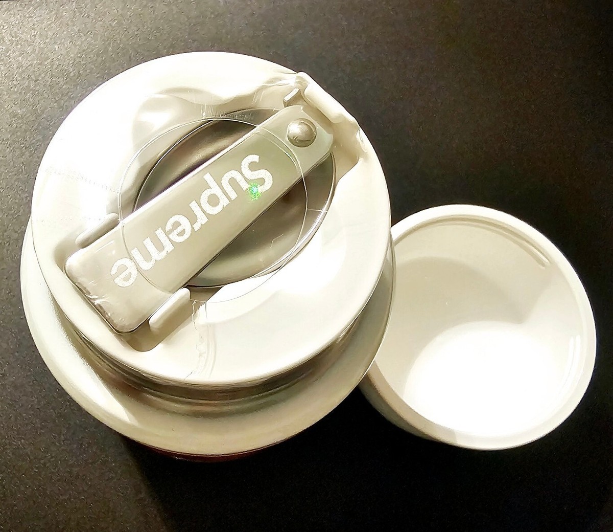 Supreme Thermos Stainless King Food Jar With Spoon FW18 Box Supreme Thermos Stainless King Food Jar With Spoon FW18 Box