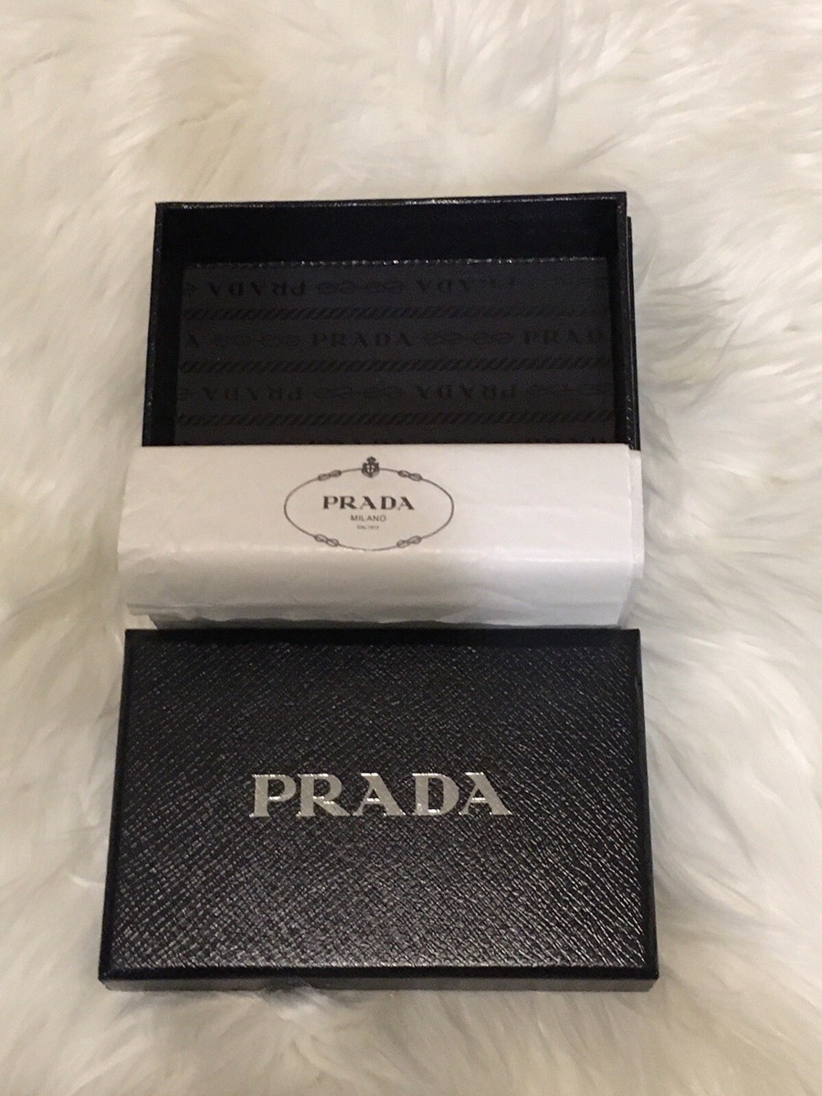 Prada Wallet Card Holder 100 Genuine In Black Saffiano Prada Wallet Card Holder 100 Genuine In Black Saffiano