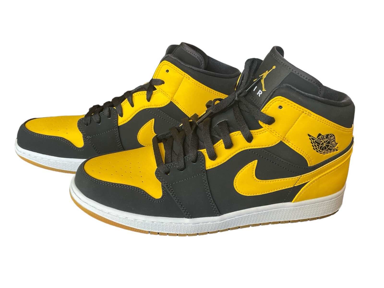 Nike Air Jordan 1 Retro 2017 Medio Amarillo y Negro Para hombres Talla 13 554724-035 NUEVO