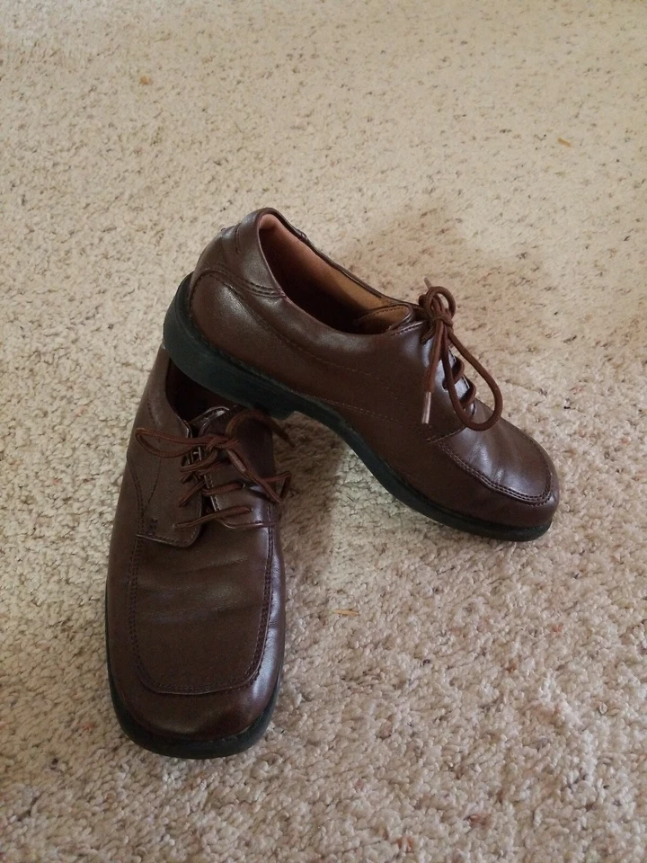 Smartfit 牛津男童棕色正装鞋 尺码:2 K — 第 2/4 张图片