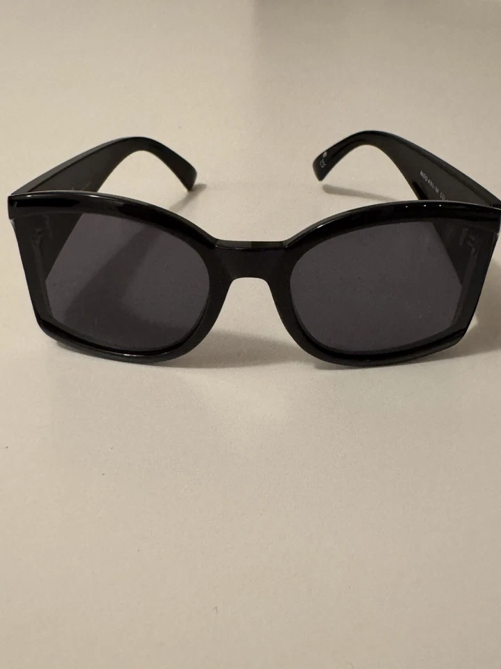 Gianni Versace Vintage Sunglasses Black Gray - Image 2 of 4
