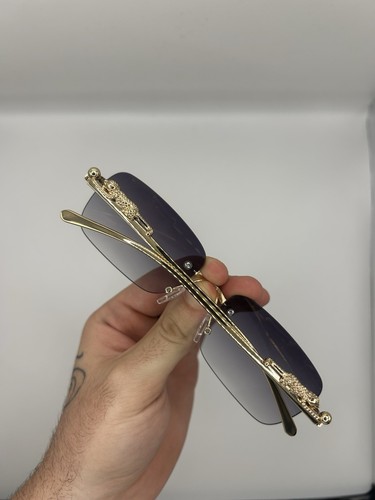 Occhiali da sole oro con pantera | Lenti sfumate viola | Stile luxury unisex - Foto 10 di 22