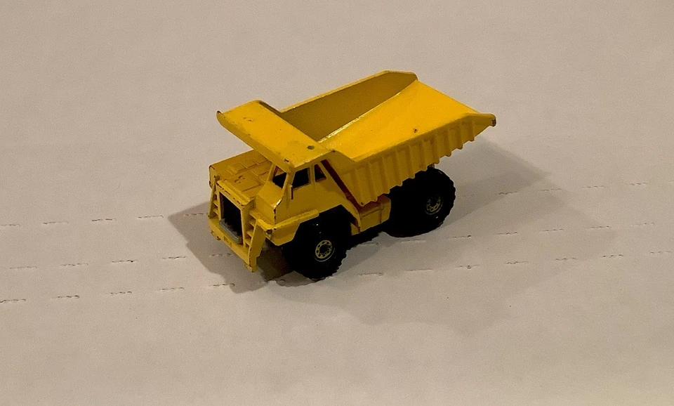 Hot Wheels CAT Dump Truck 1979 Caterpillar ~ VGC - Image 3 of 4
