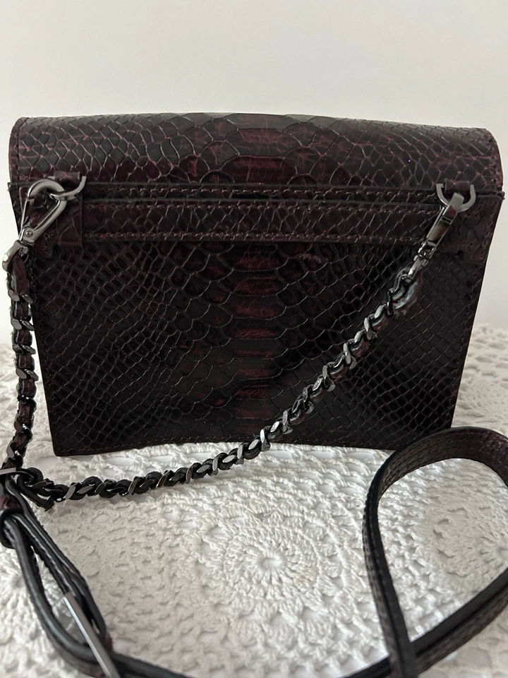Alice and Olivia Maroon Leather Crossbody Snake Skin Handbag. - Image 4 of 4