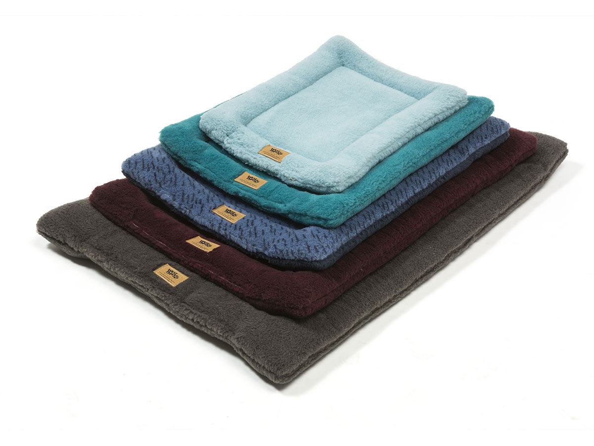 WEST PAW DESIGN MONTANA NAP - Made & Sourced USA Lightweight Fleece Dog Bed Mat WEST PAW DESIGN MONTANA NAP - Made & Sourced USA Lightweight Fleece Dog Bed Mat