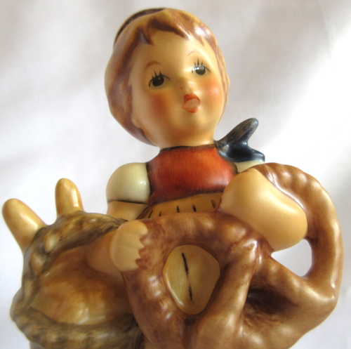 Hummel Goebel edizione esclusiva OKTOBERFEST #1011-D display PRETZEL GIRL NUOVO CON SCATOLA 1 - Foto 17 di 23