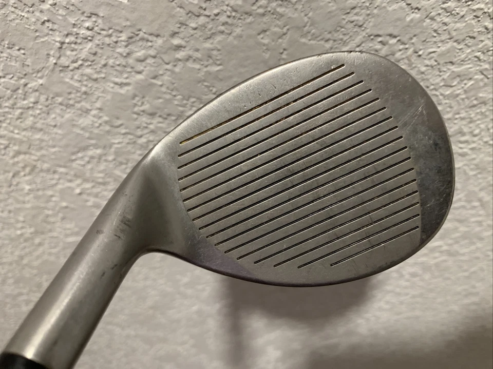 Stinger 3x3 - cuña de 61 grados, varilla de roca negra de grafito, flexión de cuña - mano derecha Foto 4 de 4