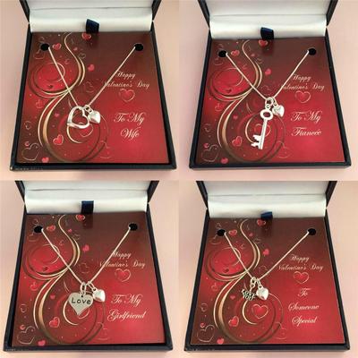Collier Saint-Valentin Cœur Cristal Argenté - Longueur 45.7 Cm - Neuf Avec étiquettes