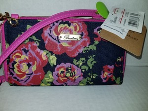 buxton ultimate organizer crossbody bag