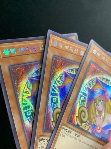 3x Chica Maga Oscura 15AX-KRM01 Secreto Raro Yu-Gi-Oh! Konami coreano - Imagen 3 de 3
