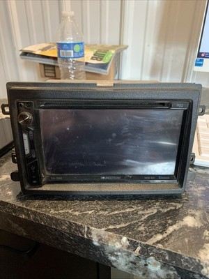 Soundstream VR-7002 7  DVD/CD Head Unit Bluetooth PhoneLink Streaming   New