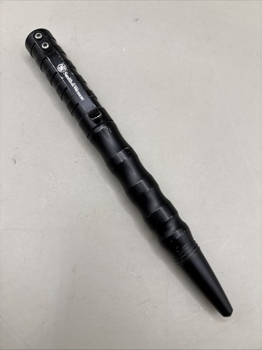 SMITH & WESSON Military Police Black Tactical Pen w/Ink and Glass Breaker