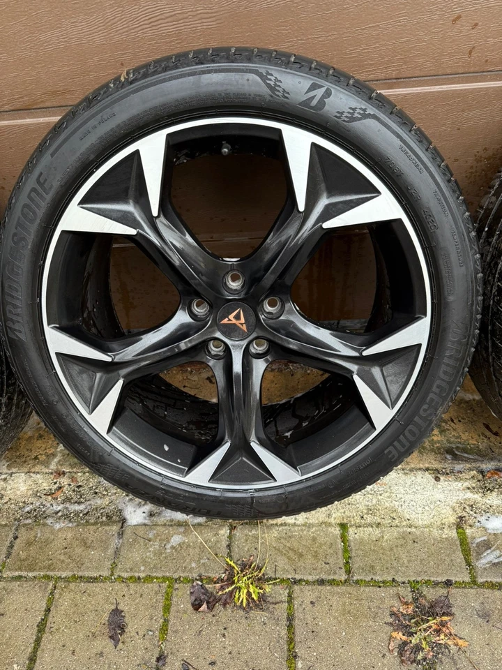 Original Cupra 245/40 R19 Sommer Kompletträder schwarz glanzgedreht - Bild 2 von 4