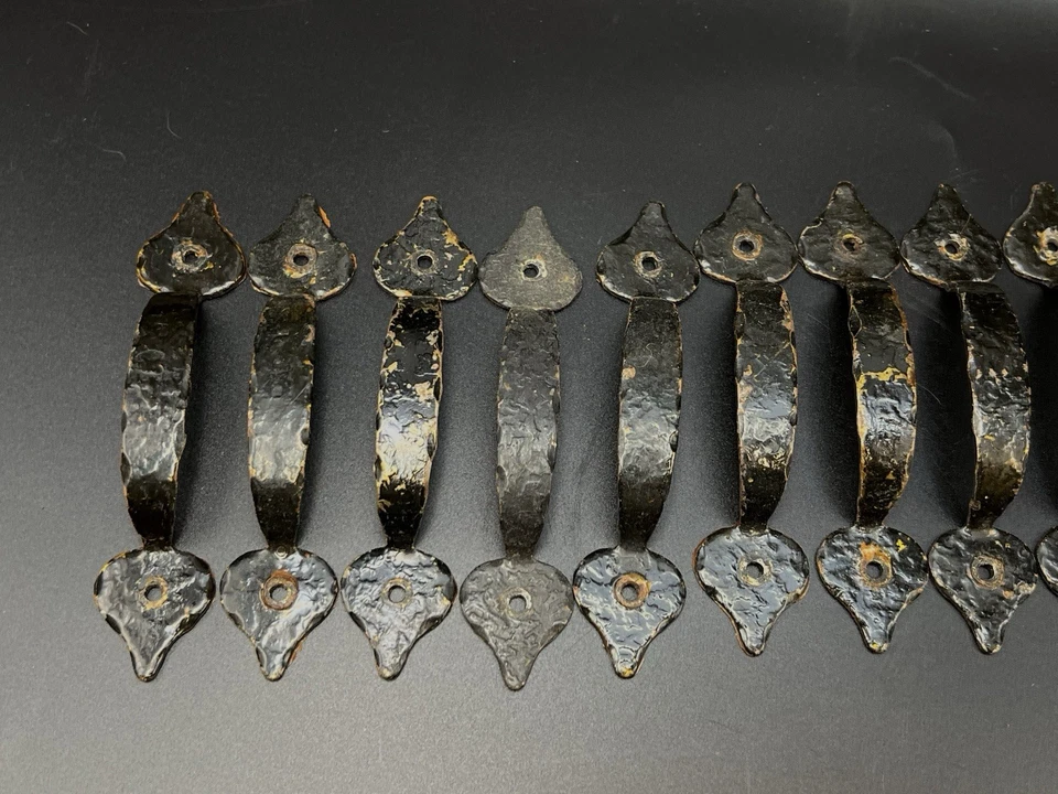 Лот (11) черных выдвижных ящиков и (16) петель шкафа со смещением 3/8 дюйма с винтами - Изображение 2 из 4