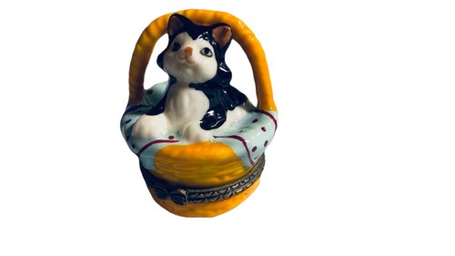 Pre Dated Hinged Trinket Box Kitty On Blanket In A Basket Fine China Collectible