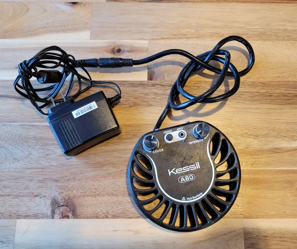 2x Kessil A80 Tuna Blue LED Lights & Spectral Controller  & Cable Bundle - Image 2 of 4