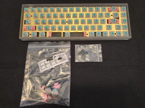 Custom Keyboard KBDfans DZ65 RGB V3 Hot-Swap/Zeal Tealio V2 67g switches - Photo 3/7