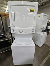 GE Spacemaker GUD27ESSMWW 27" White Electric Laundry Center NOB #153808