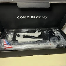 American Airlines ‘22 Boeing Dreamliner 787-9 Concierge Key Airplane Model