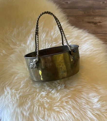 Vintage Mottahedeh Brass Basket ~ 1970s